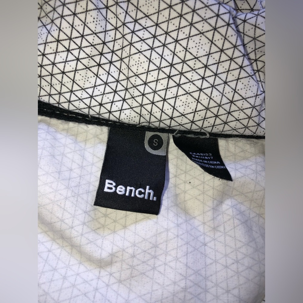 Bench Lightweight Jacket - Picture 9 of 10